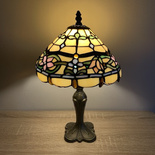 Tiffany style table lamp - tiffany,