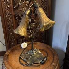 Lily Tiffany Style Table Lamp